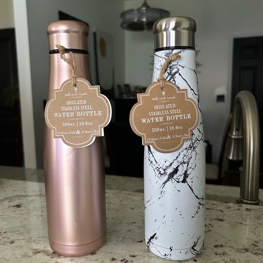 “NEW” 2/$25 OAK AND REED STAINLESS WATER BOTTLES